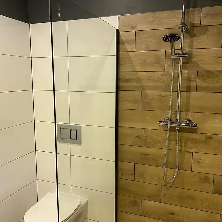 Trzy Jeziora Z Zewnetrznym - Sauna, Balia Do Schladzania I Jacuzzi 別荘 *