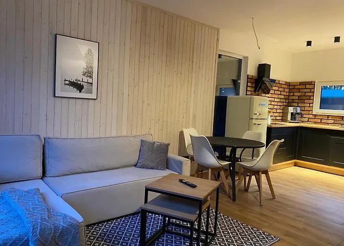 Trzy Jeziora Z Zewnętrznym - Sauna, Balia Do Schładzania I Jacuzzi Male Swornegacie