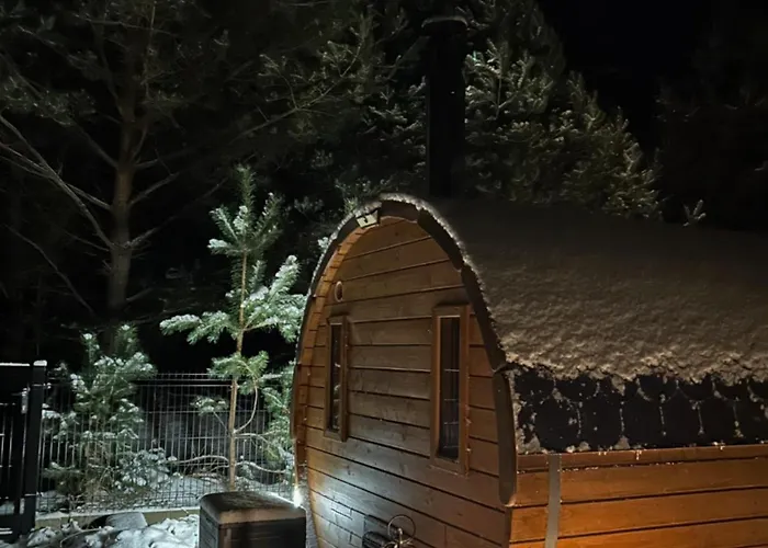 Trzy Jeziora Z Zewnetrznym - Sauna, Balia Do Schladzania I Jacuzzi 度假居