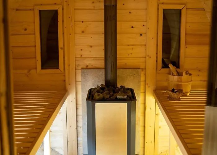 Trzy Jeziora Z Zewnętrznym - Sauna, Balia Do Schładzania I Jacuzzi * Male Swornegacie