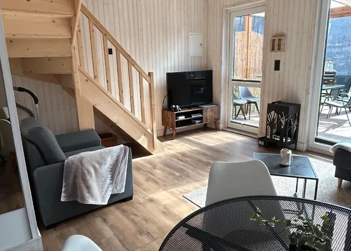 Trzy Jeziora Z Zewnetrznym - Sauna, Balia Do Schladzania I Jacuzzi * Male Swornegacie